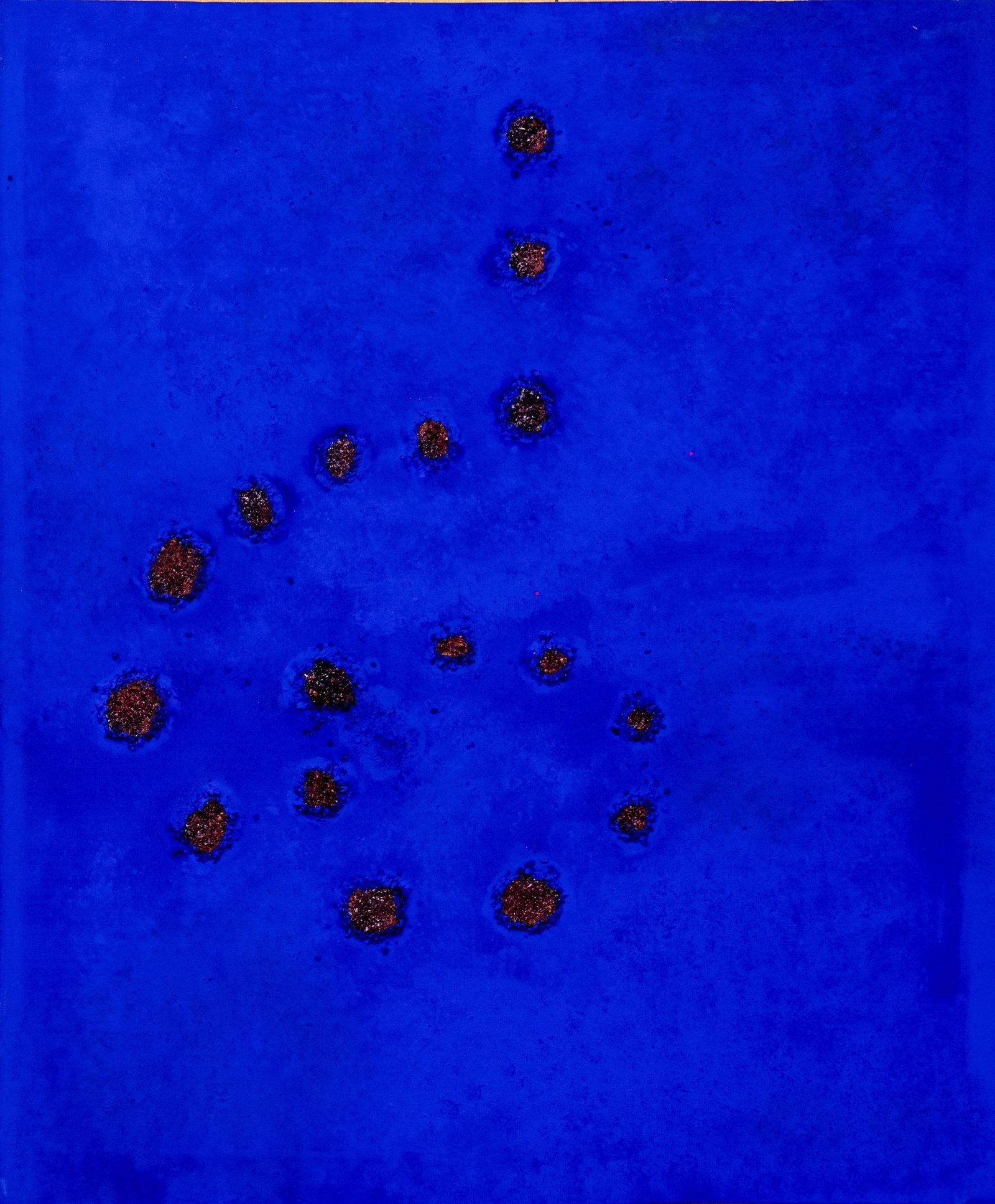Constellation — points dorés formant une figure sur bleu